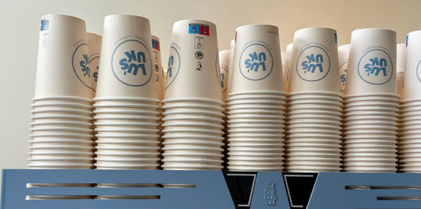 Gobelets en carton personnalisés Custo packaging